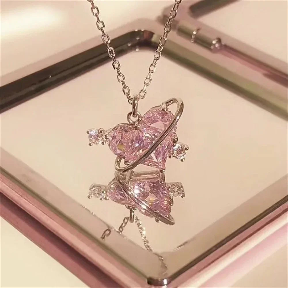 Crystal Heart Pendant Necklace – Sweet & Cool Y2K Clavicle Chain for Women